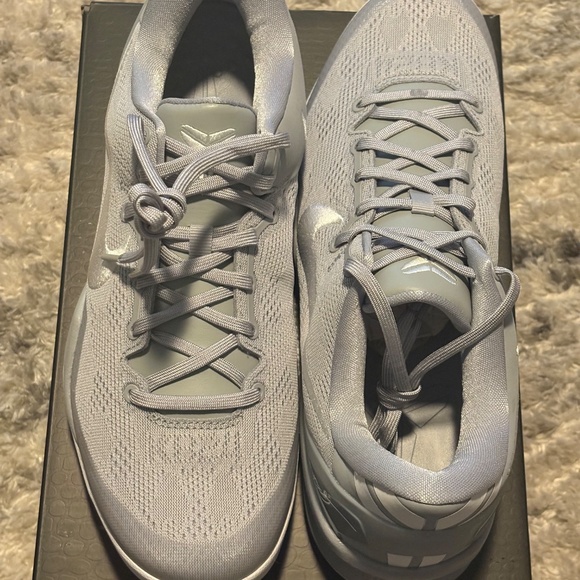 Kobe 8s